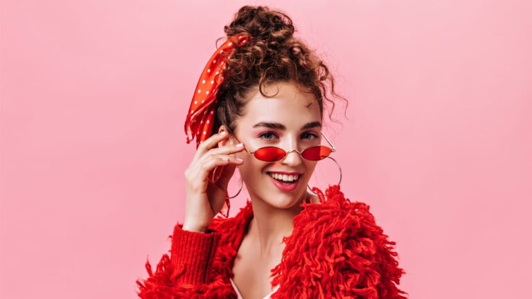 Read more about the article Frugal Female Fashion: Thrifty Tips for Trendy Women