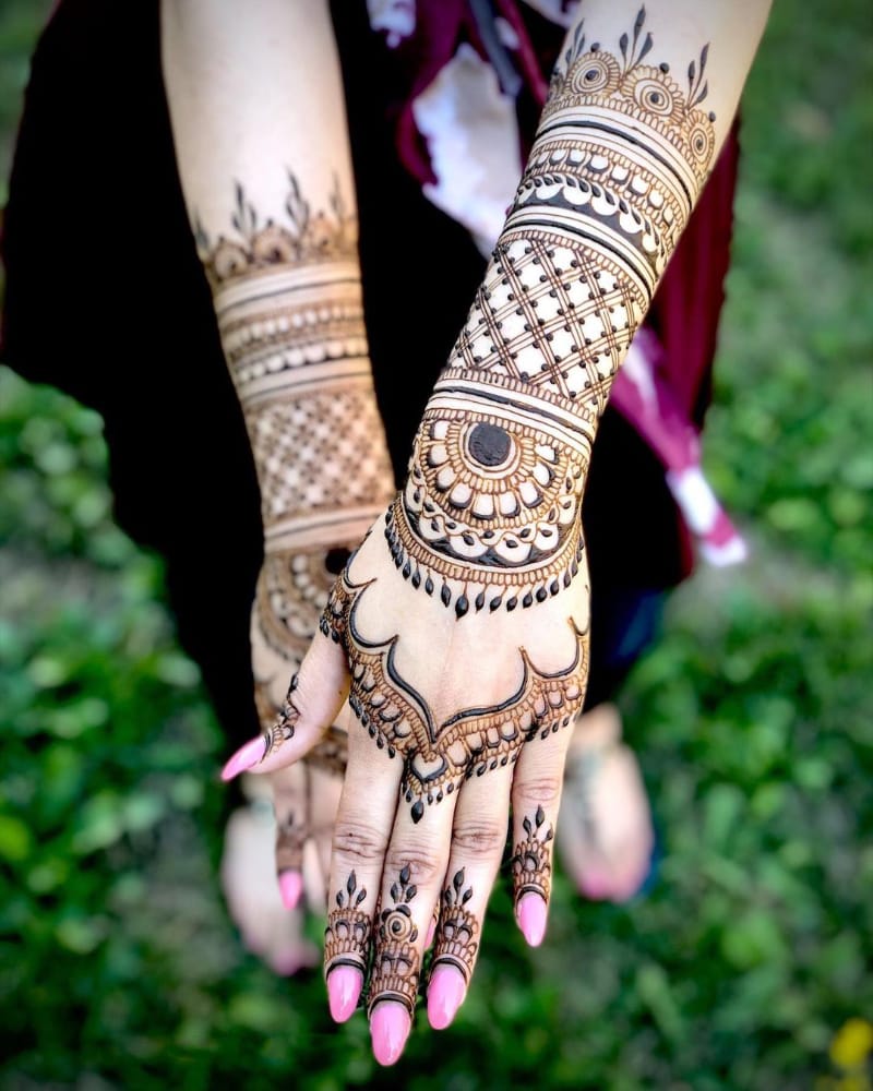 Antique Mehndi Design
