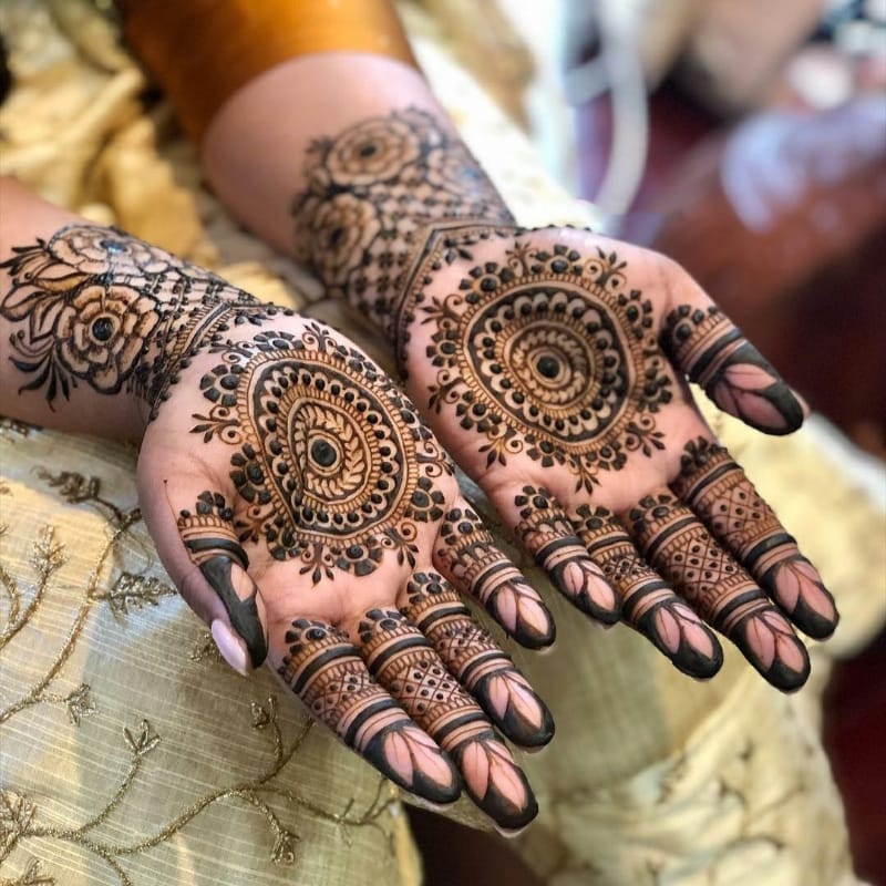 Breathtaking Mehndi Design