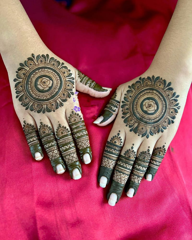 Carved Mehndi Design