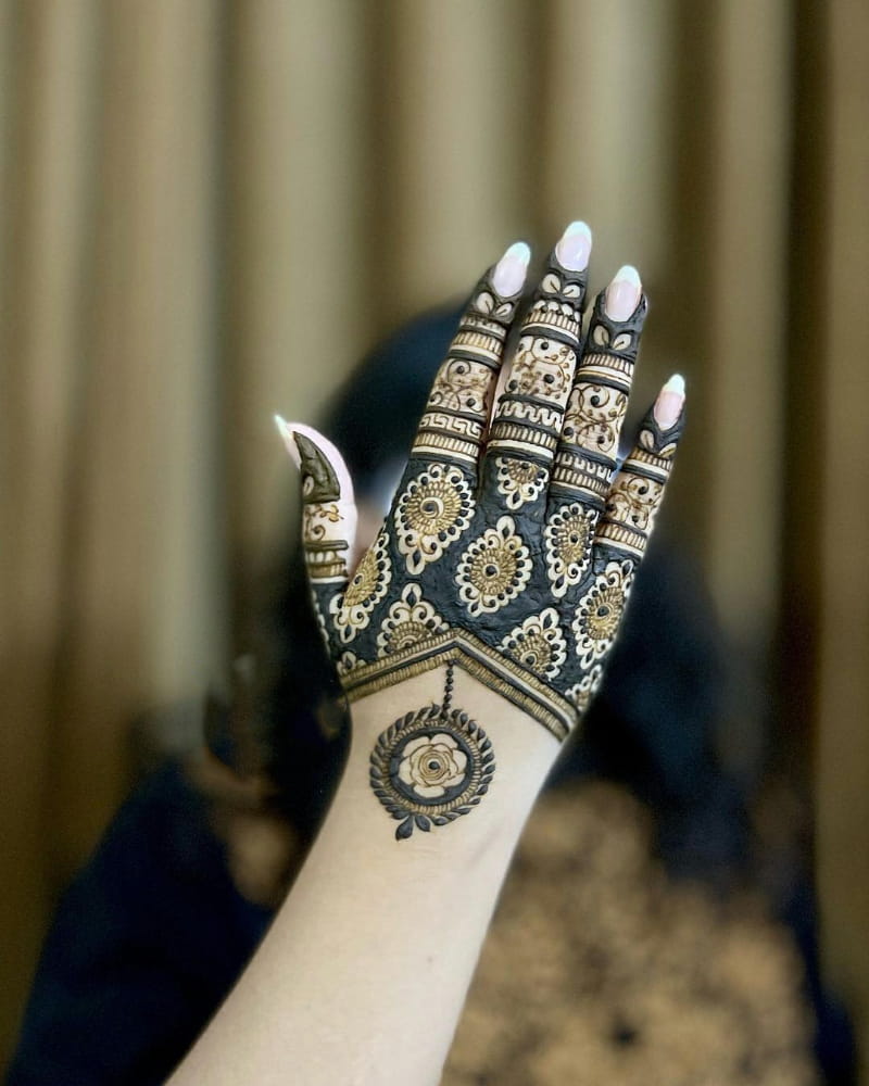 Charming Black Mehndi Design