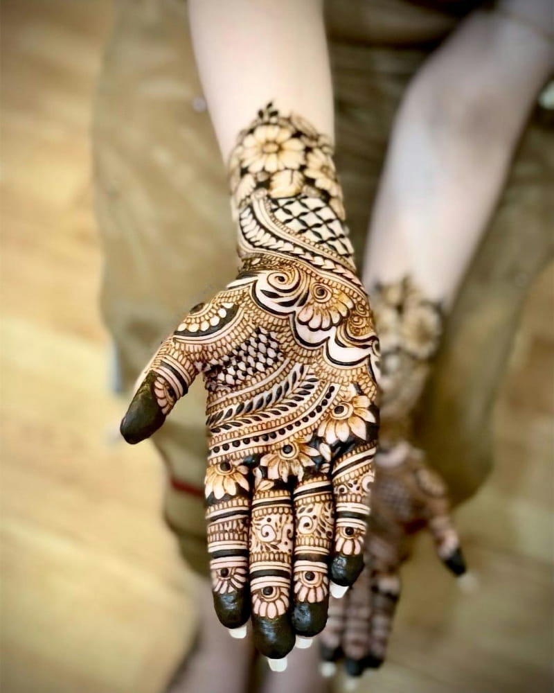 Detailed Mehndi Design