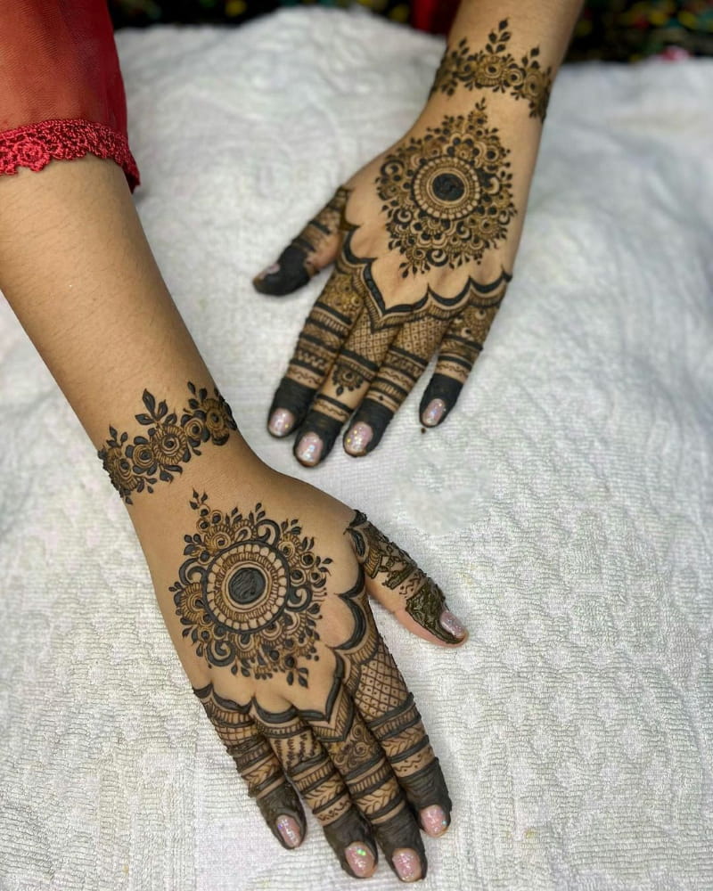 Enchanting Mehndi Design