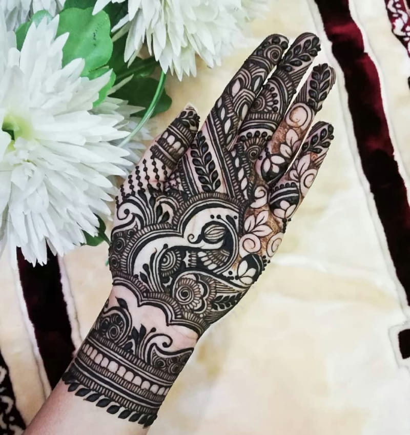 Fascinating Mehndi Design