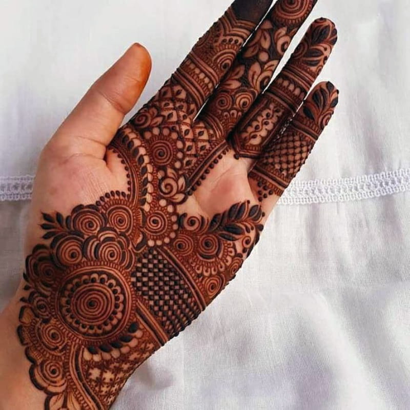 Feminine Black Mehndi Design