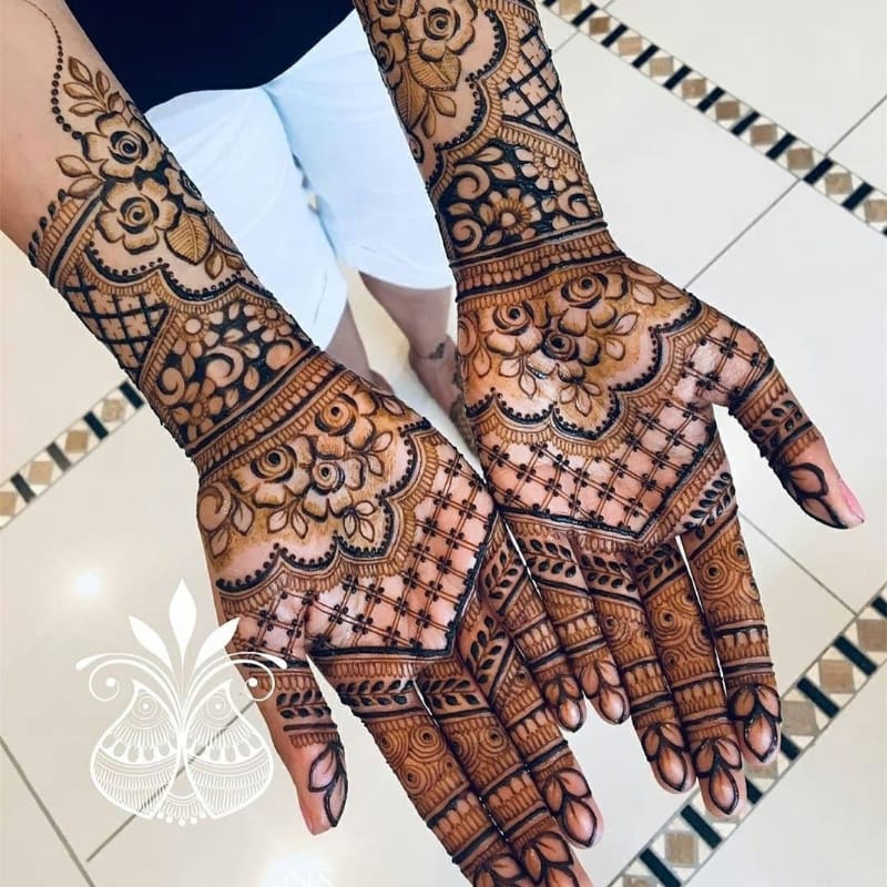 Flawless Mehndi Design