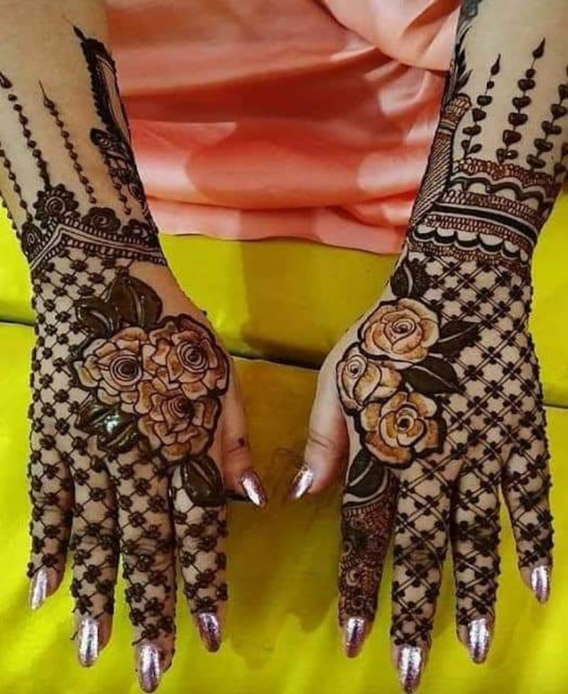 Glamorous Black Mehndi Design