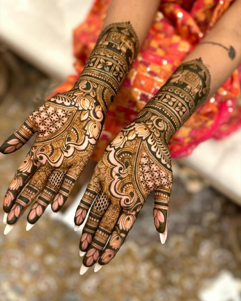 Harmonious Mehndi Design