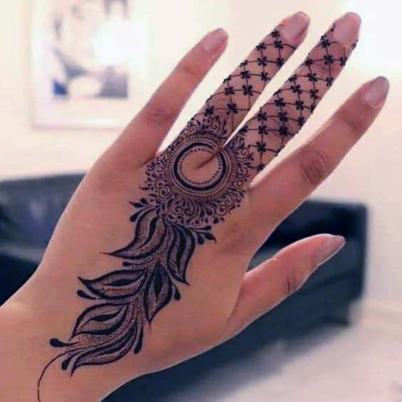Iconic Mehndi Design