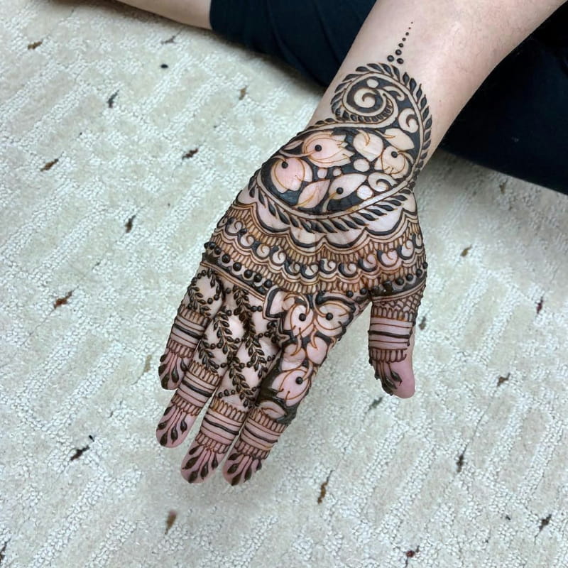 Mysterious Mehndi Design