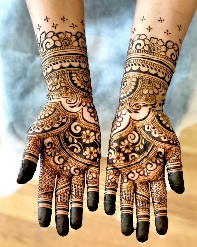 Ornate Black Mehndi Design