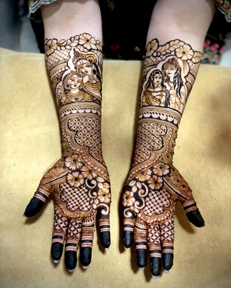 Regal Black Mehndi Design