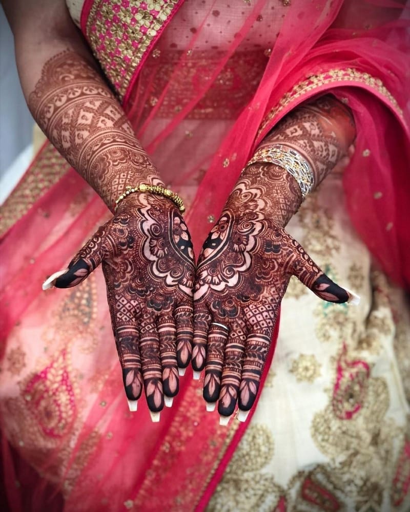 Rosy Mehndi Design