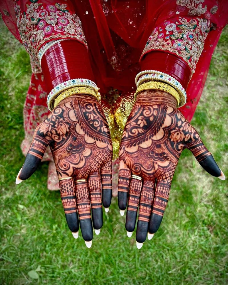 Shadowy Mehndi Design