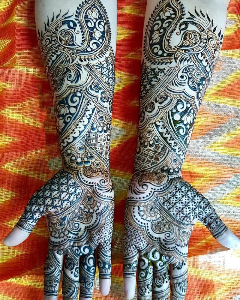 Sophisticated Black Mehndi Design
