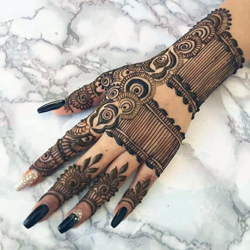 Stunning Black Mehndi Design