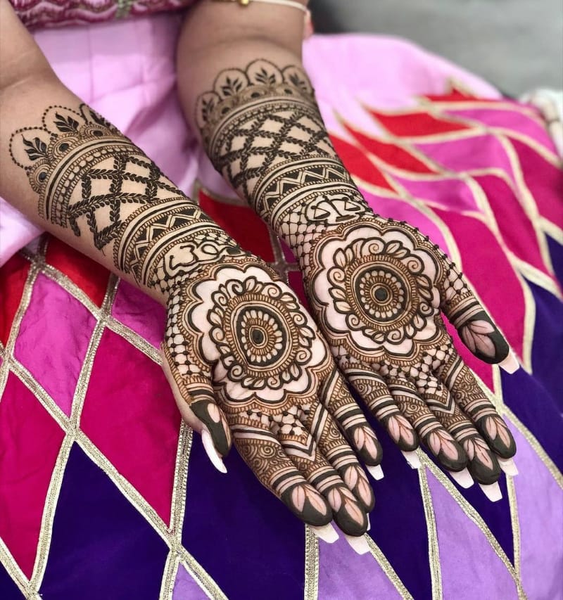 Symbolic Mehndi Design