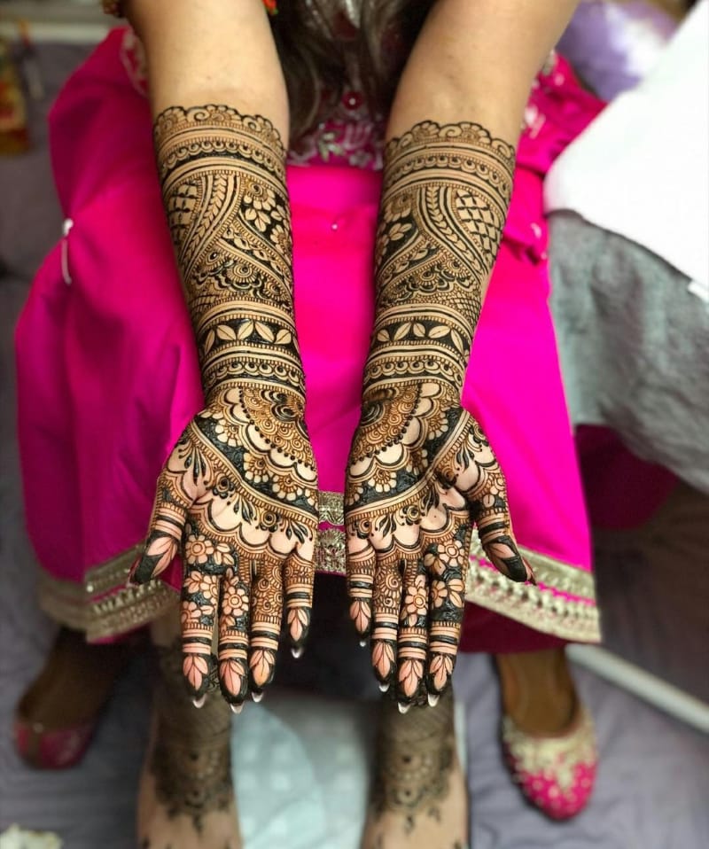 Unique Black Mehndi Design