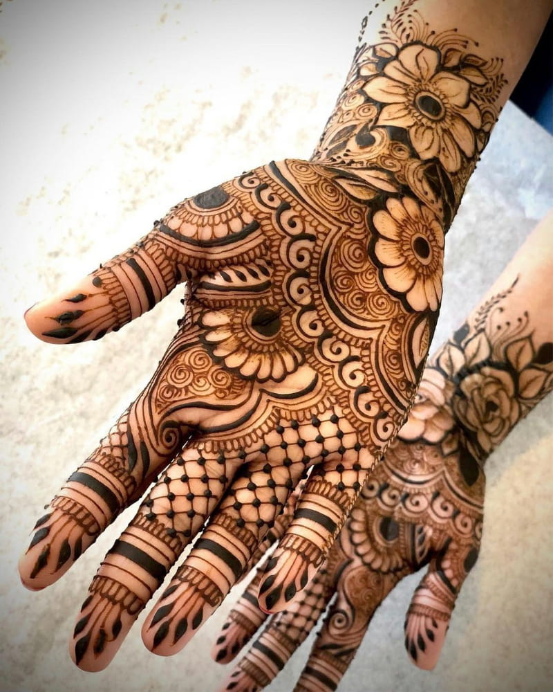 Warm Mehndi Design